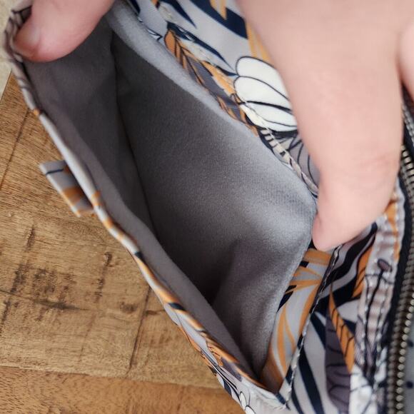 Lug Swivel Convertible Crossbody Bag Lily Grey Print - Picture 9 of 15